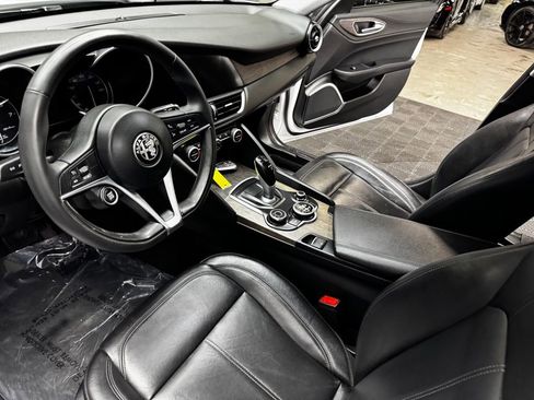 Used 2019 Alfa Romeo Giulia Ti w/ Nero Edizione image 32