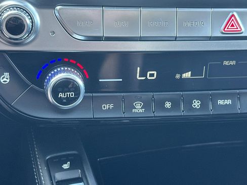 Used 2024 Kia Telluride EX image 31