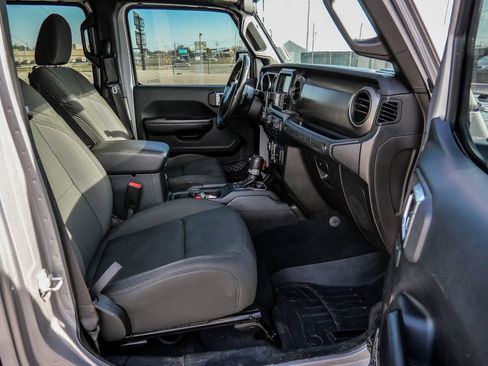 Used 2019 Jeep Wrangler Unlimited Sport S image 14