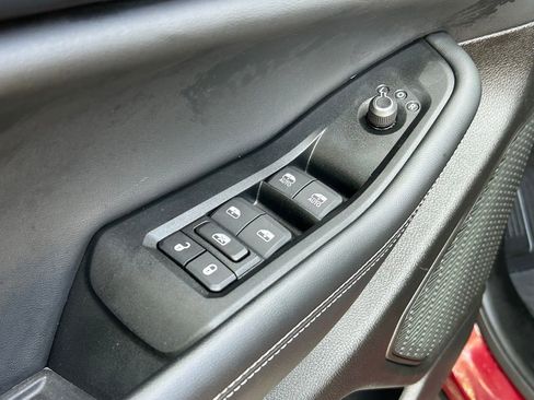 Certified 2024 Jeep Grand Cherokee Altitude image 46