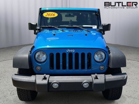 Used 2016 Jeep Wrangler Unlimited Sport AWD/4WD image 9