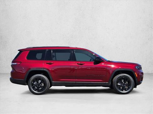 New 2025 Jeep Grand Cherokee L Altitude image 5
