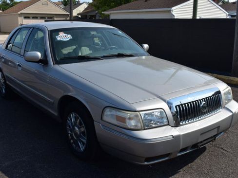 Used 2007 Mercury Grand Marquis GS RWD image 2