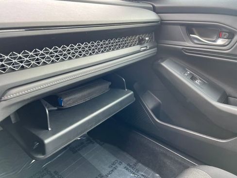 Used 2023 Honda Accord EX image 32