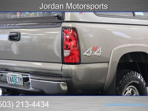 Used 2007 Chevrolet Silverado 3500 LT w/ Heavy-Duty Power Package image 40