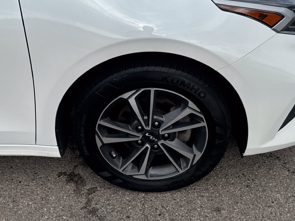 Used 2024 Kia Forte LXS w/ LXS Technology Package FWD image 41