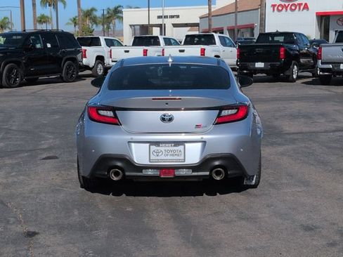 Used 2023 Toyota GR86 w/ ALL Weather Mat Package (TMS) RWD image 6