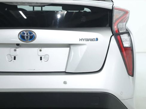 Certified 2018 Toyota Prius Two image 40