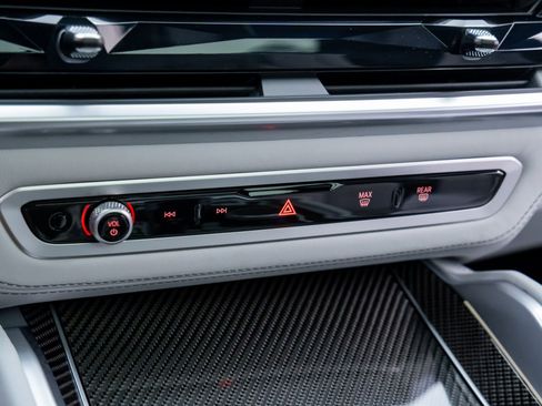 Used 2025 BMW X6 M Competition w/ Executive Package image 27