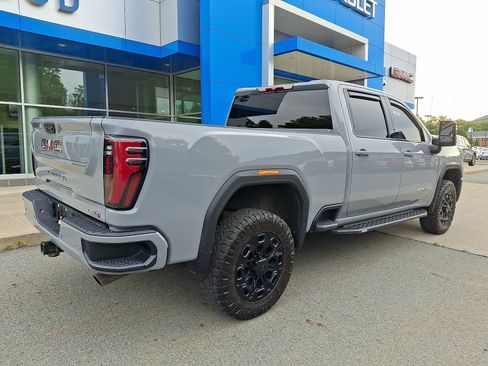 Used 2025 GMC Sierra 3500 AT4 AWD/4WD image 6