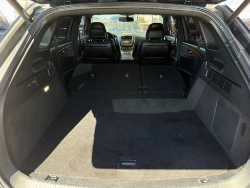 Used 2017 Lincoln MKX Reserve image 32