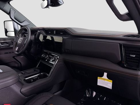 New 2026 GMC Sierra 3500 AT4 w/ AT4 Premium Plus Package AWD/4WD image 30