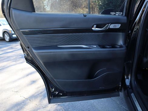 Used 2023 Hyundai Palisade Calligraphy image 18