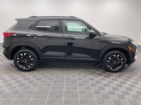 Used 2022 Chevrolet TrailBlazer LT AWD/4WD image 5