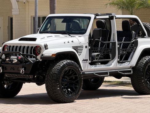 Used 2026 Jeep Wrangler Unlimited Sahara AWD/4WD image 36