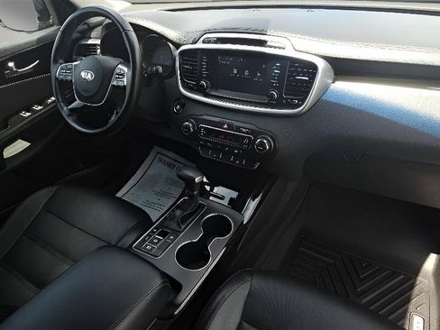Used 2019 Kia Sorento EX AWD/4WD image 35