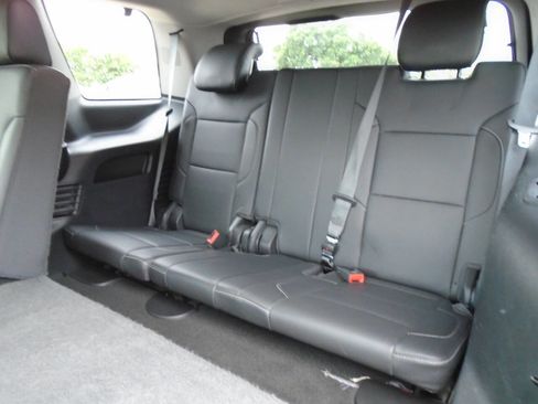 Used 2018 Chevrolet Tahoe LT image 11