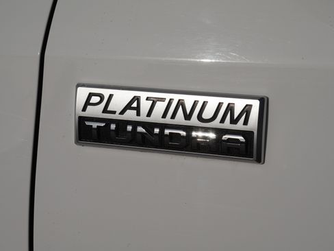 Used 2015 Toyota Tundra Platinum image 17