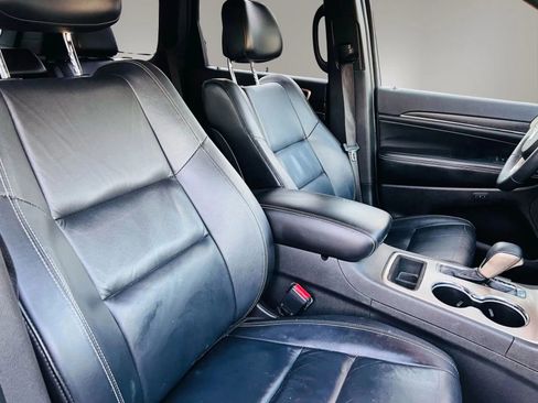 Used 2017 Jeep Grand Cherokee Limited RWD image 25