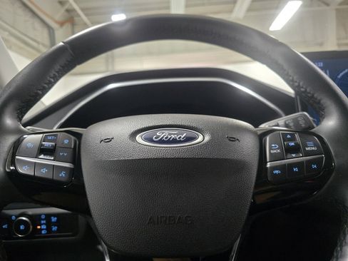 Used 2023 Ford Escape Platinum image 25