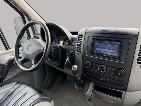 Used 2016 Mercedes-Benz Sprinter 2500 image 16