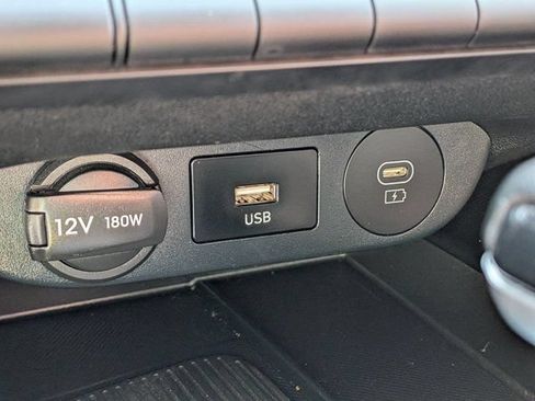 Certified 2025 Hyundai Elantra SEL FWD image 22