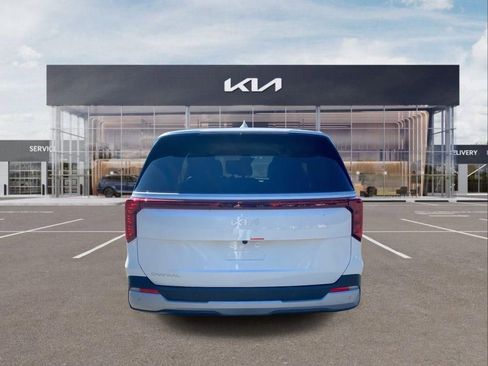 New 2026 Kia Carnival FWD image 7