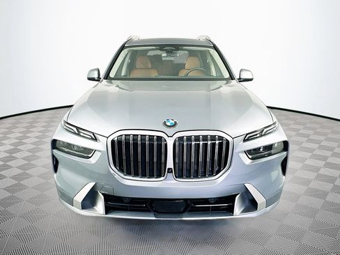 Used 2024 BMW X7 xDrive40i w/ Executive Package AWD/4WD image 3