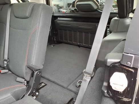 New 2025 Jeep Wrangler Unlimited Rubicon image 33