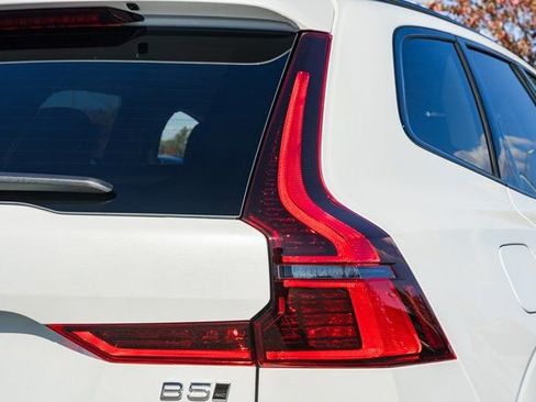 New 2026 Volvo XC60 B5 Ultra w/ Protection Package Premier image 6