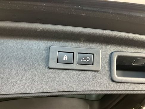 Used 2023 Subaru Forester Touring AWD/4WD image 12