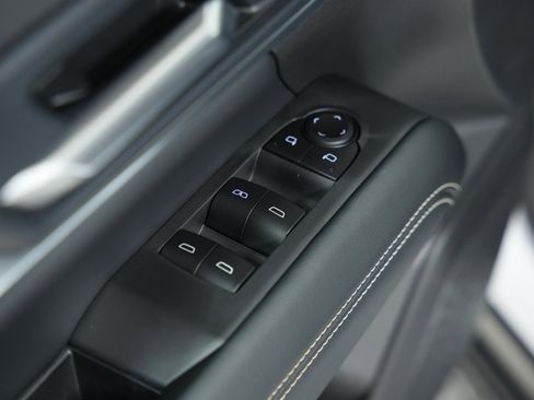 Used 2025 GMC Terrain Elevation image 19