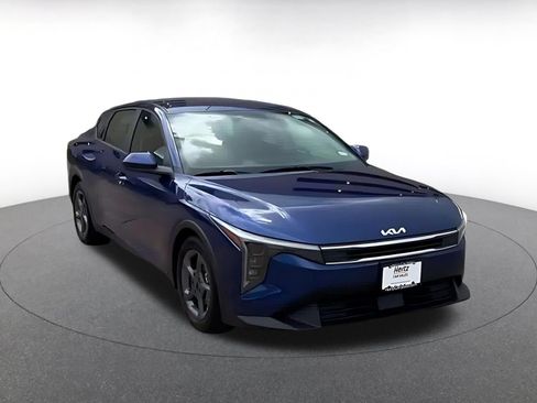 Used 2025 Kia K4 FWD image 3