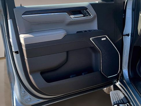 Used 2023 GMC Sierra 1500 SLT image 21