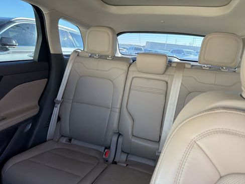 Used 2020 Lincoln Corsair FWD w/ Premium Package image 14