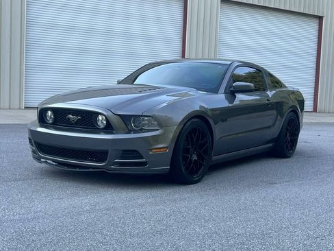 Used 2013 Ford Mustang GT Premium w/ Security Pkg RWD image 2