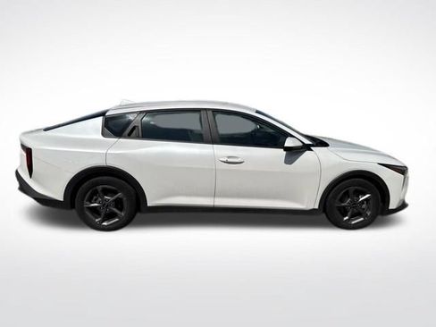 Used 2025 Kia K4 FWD image 13