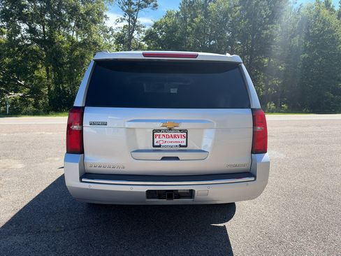 Used 2020 Chevrolet Suburban Premier RWD image 4