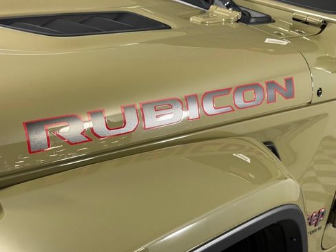 Certified 2025 Jeep Gladiator Rubicon AWD/4WD image 10