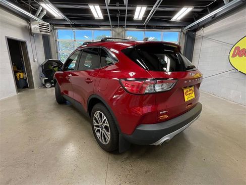 Used 2022 Ford Escape SEL AWD/4WD image 3