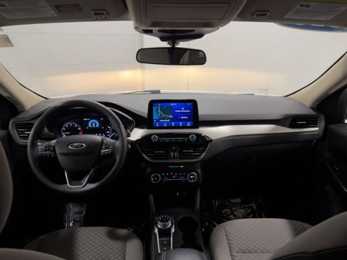 Used 2020 Ford Escape SE image 10