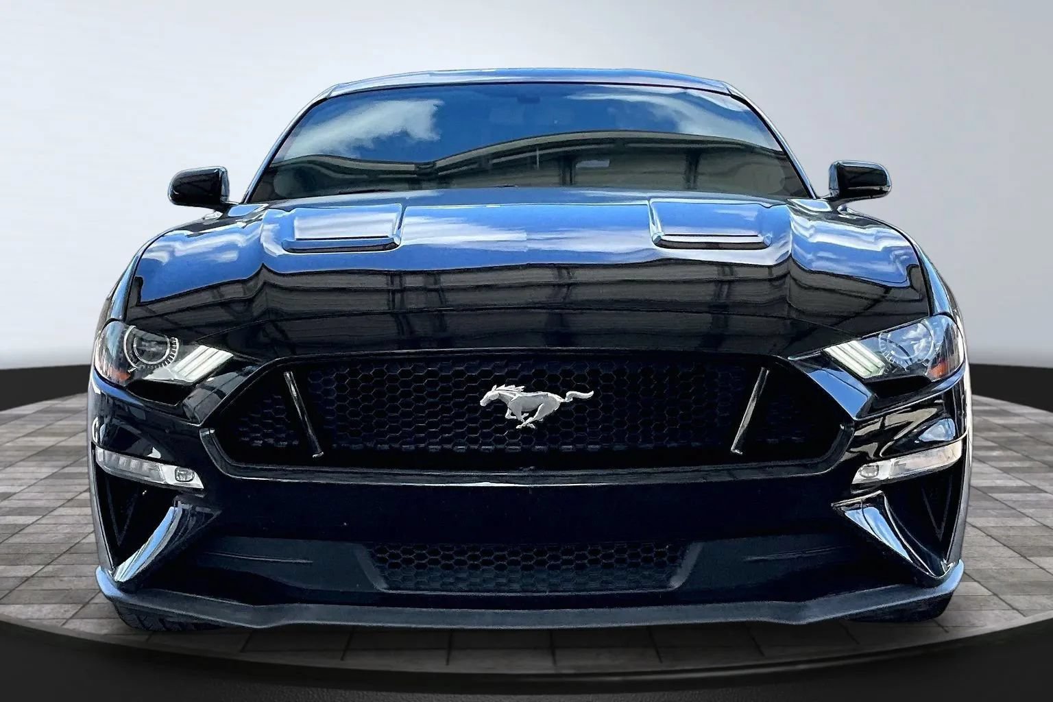 Used 2020 Ford Mustang GT w/ Equipment Group 301A RWD image 2