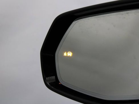 Certified 2025 Cadillac XT5 Sportv w/ Technology Package image 27