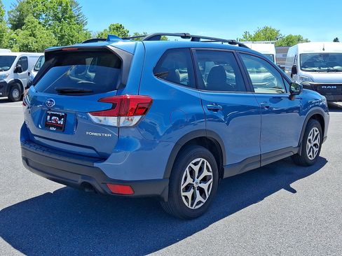 Used 2020 Subaru Forester Premium AWD/4WD image 5