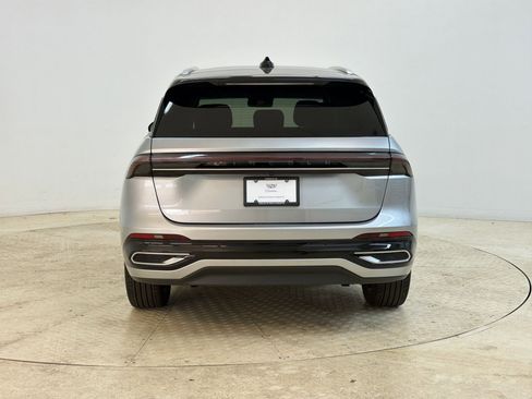Used 2024 Lincoln Nautilus Reserve w/ Equipment Group 202A AWD/4WD image 10