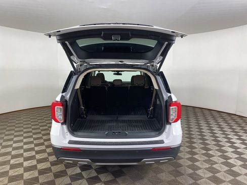 Used 2020 Ford Explorer XLT w/ Equipment Group 202A image 3