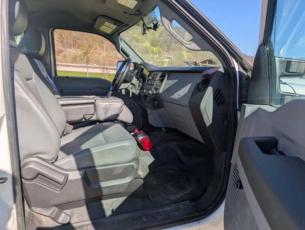 Used 2015 Ford F450 XL w/ XL Value Package RWD image 24
