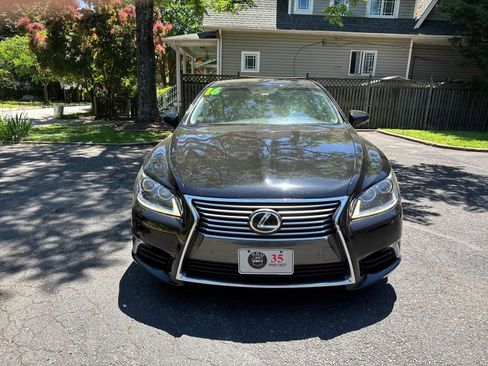 Used 2016 Lexus LS 460 AWD w/ Comfort Package image 8