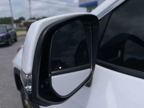 Used 2023 Toyota RAV4 AWD Hybrid image 27
