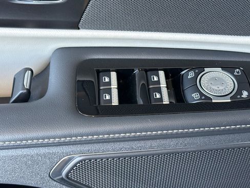 Used 2024 Lincoln Nautilus Premier image 12